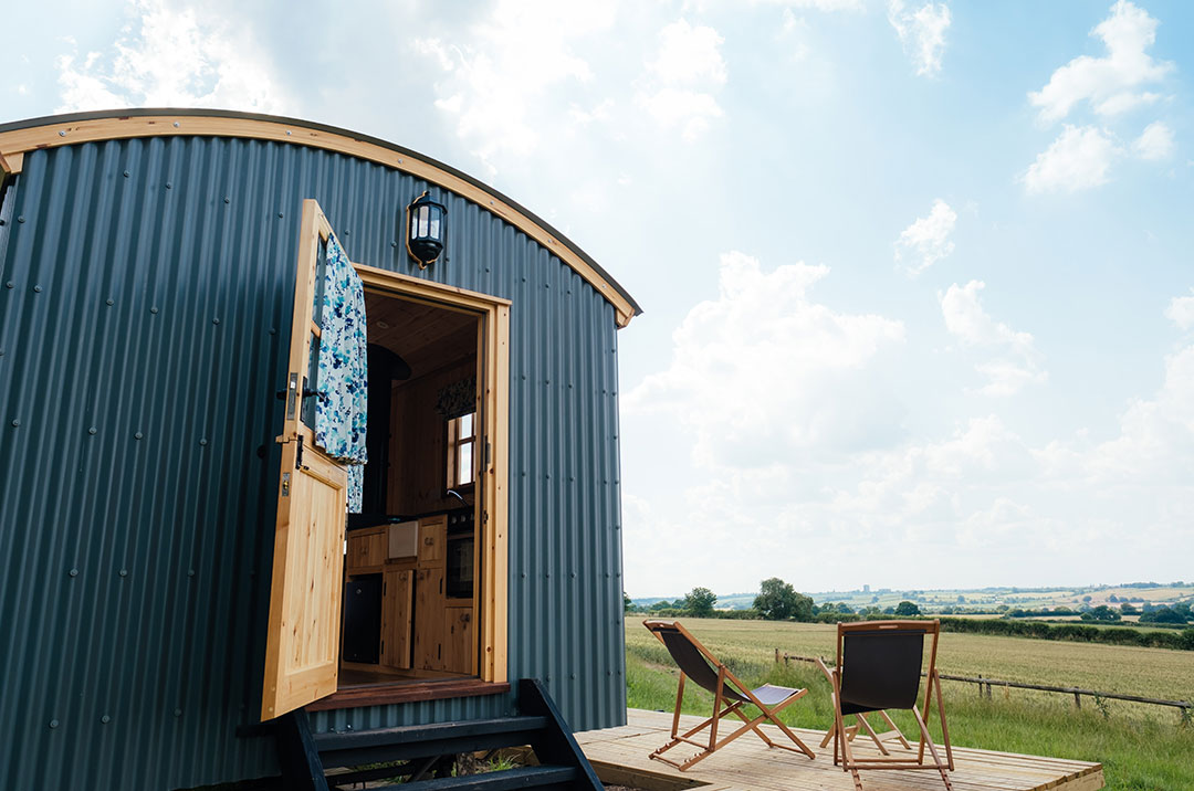 5 Reasons to go glamping